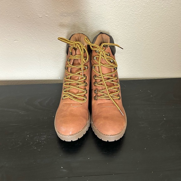 Ashley Stewart Brown Combat Boots 11W - Picture 1 of 6